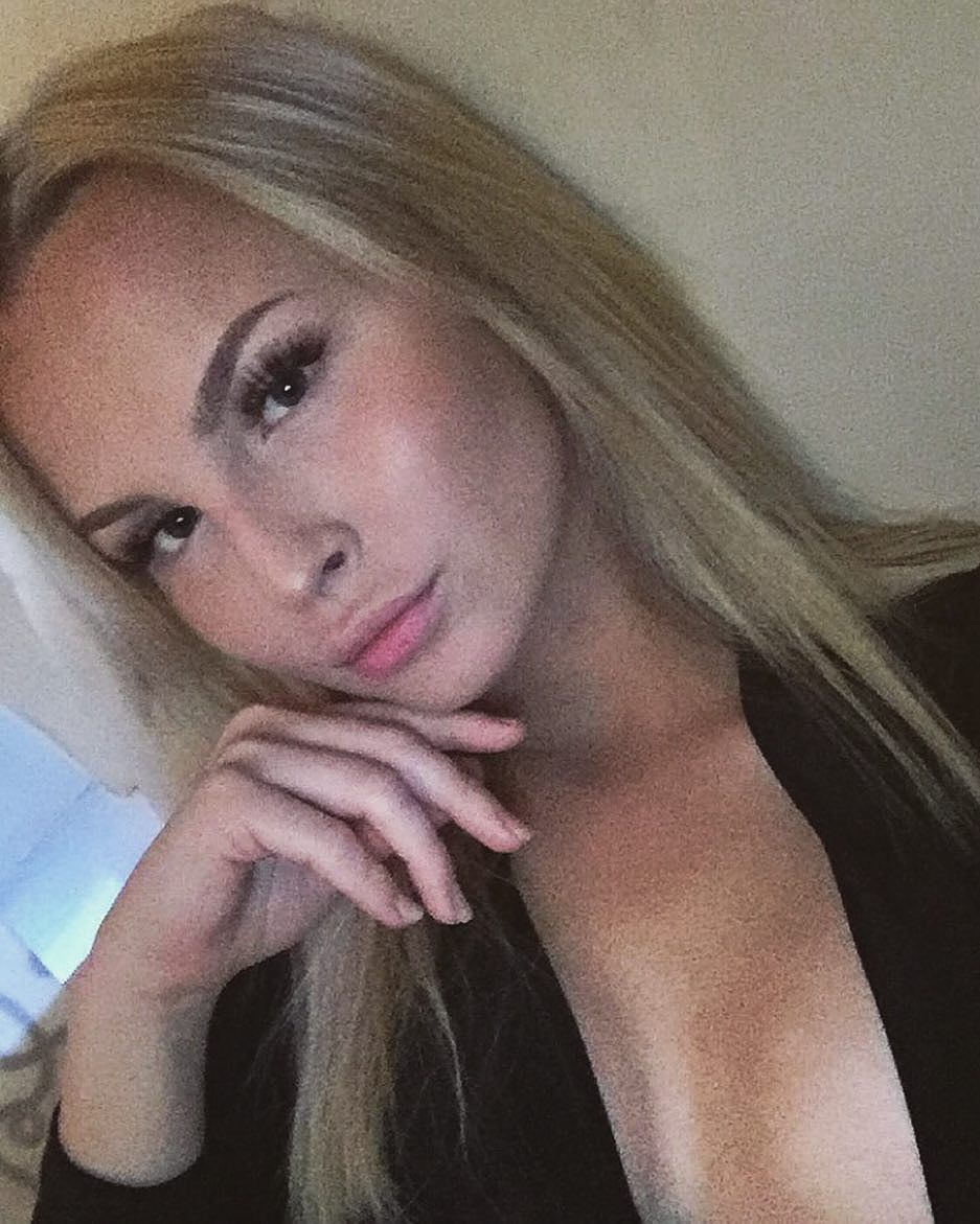 Vicky Eriksson – Beautiful Transgender Model From Sweden Instagram