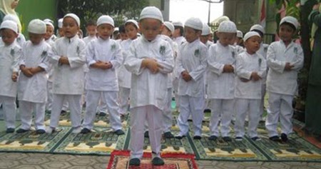 Doa Iftitah Dalam Sholat Yang Benar Sesuai Sunnah Lengkap 