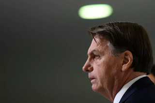 Bolsonaro volta a cobrar voto impresso, mesmo após Câmara rejeitar
