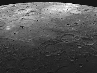 La superficie de Mercurio con cráteres como la Luna