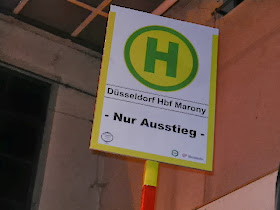 http://www.express.de/duesseldorf/neue-platte-maroni-klaut-seiner-melany--ne-strassenbahn,2858,25733414.html
