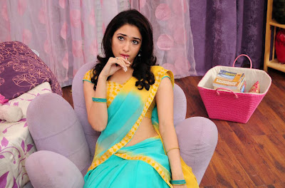 tamanna looking actress pics