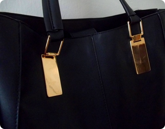 Atmosphere black bag (4)