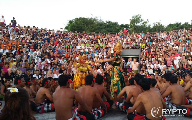 kecak dance at uluwatu temple in Bali