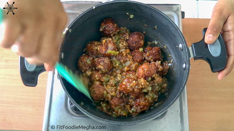 Mix the Cabbage Manchurian Balls