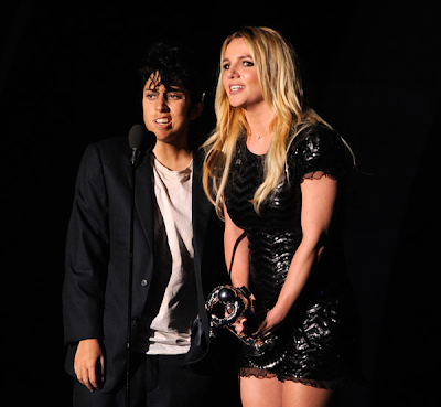 Calderone on Iluvgaga  Gaga As Jo Calderone At The 2011 Vmas   Wins   Hd Video Info