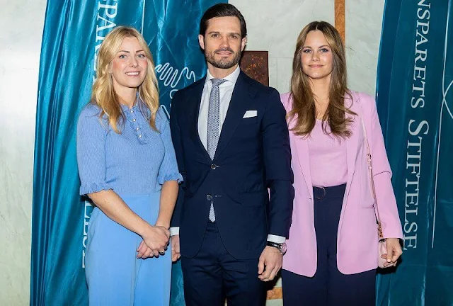 Princess Sofia wore a pink blazer and a pink cashmere sweater. Blue navy trousers and pink leather bag