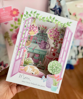 Hallmark Canada Mother's Day Paper Wonder Card