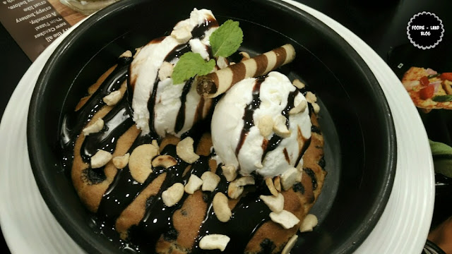 Choco chip cookie sundae @ Cracker Thin Pizzas @ Pizza Hut | Bangalore