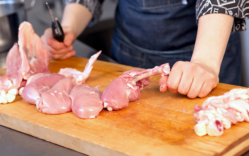 How to Cut a Whole Chicken in 6 Easy Steps