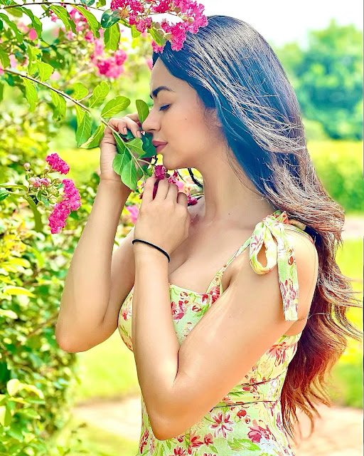 Hot And Sexy Soundarya Sharma Indian actress