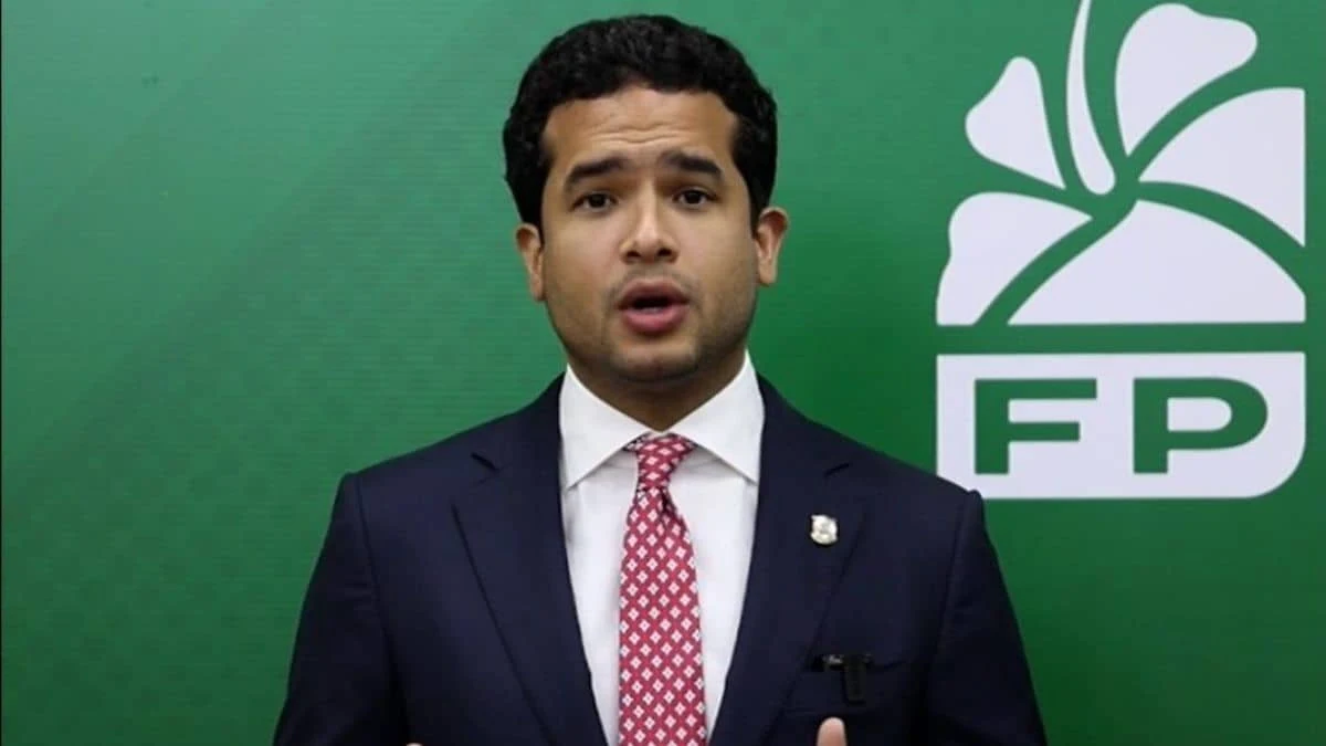 Omar Fernández, diputado de la Fuerza del Pueblo