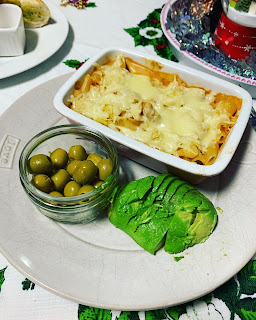 Recipe - Chicken pasta bake, olives & avo 😜