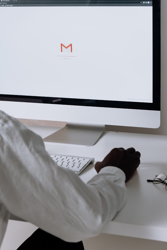Google Introduces 'Help me write' AI Feature for Efficient Email Composing in Gmail