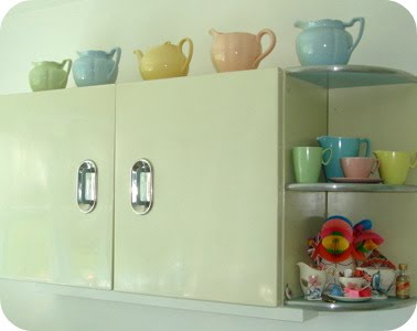 Poppy-Lauren Vintage: I want a 50's kitchen