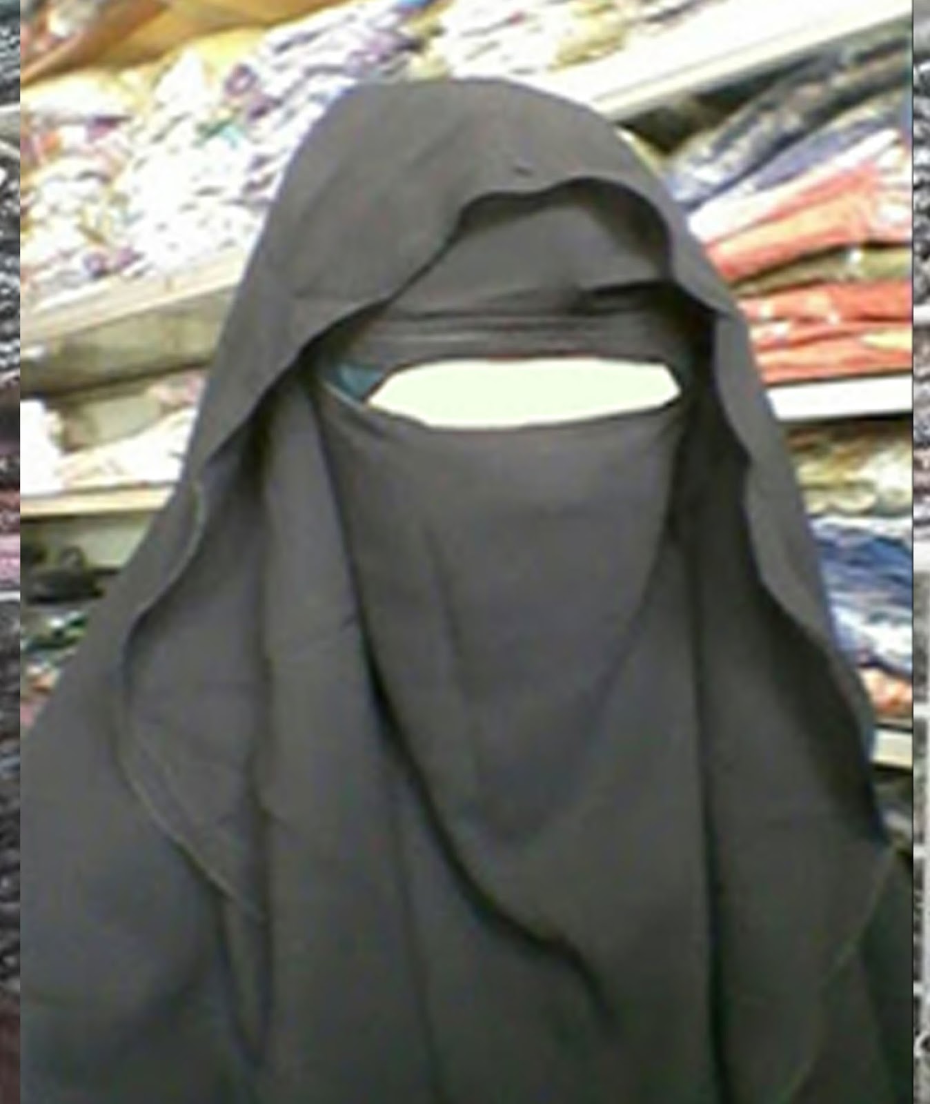 Gambar Kartun Muslimah Pakai Niqab