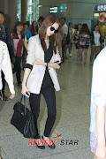 I am in love with Yoona's airport fashion lately. at 8:21 PM