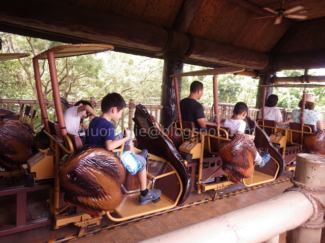 Leofoo Village Theme Park (六福村主題遊樂園)