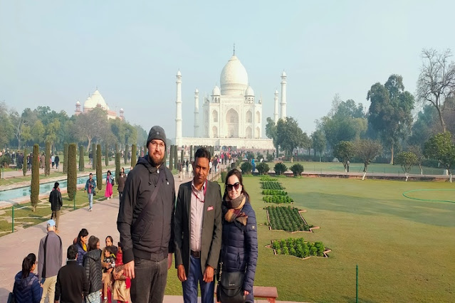 Taj Mahal Tour Guide