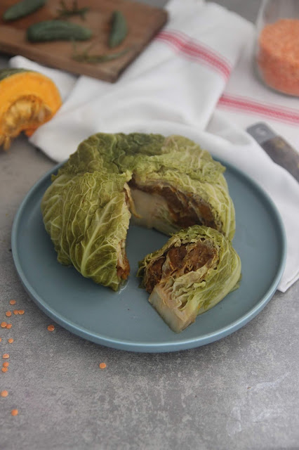 Cuillère et saladier : Chou farci végétarien au potimarron, lentilles corail et thé fumé