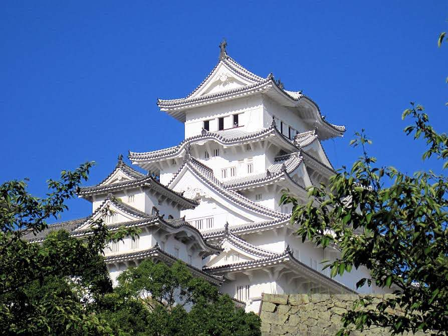 姫路城 国宝 世界遺産に登録された白さ極まる美しき城 兵庫県旅行記 憧れの地へ 心に残る海外の風景と思い出