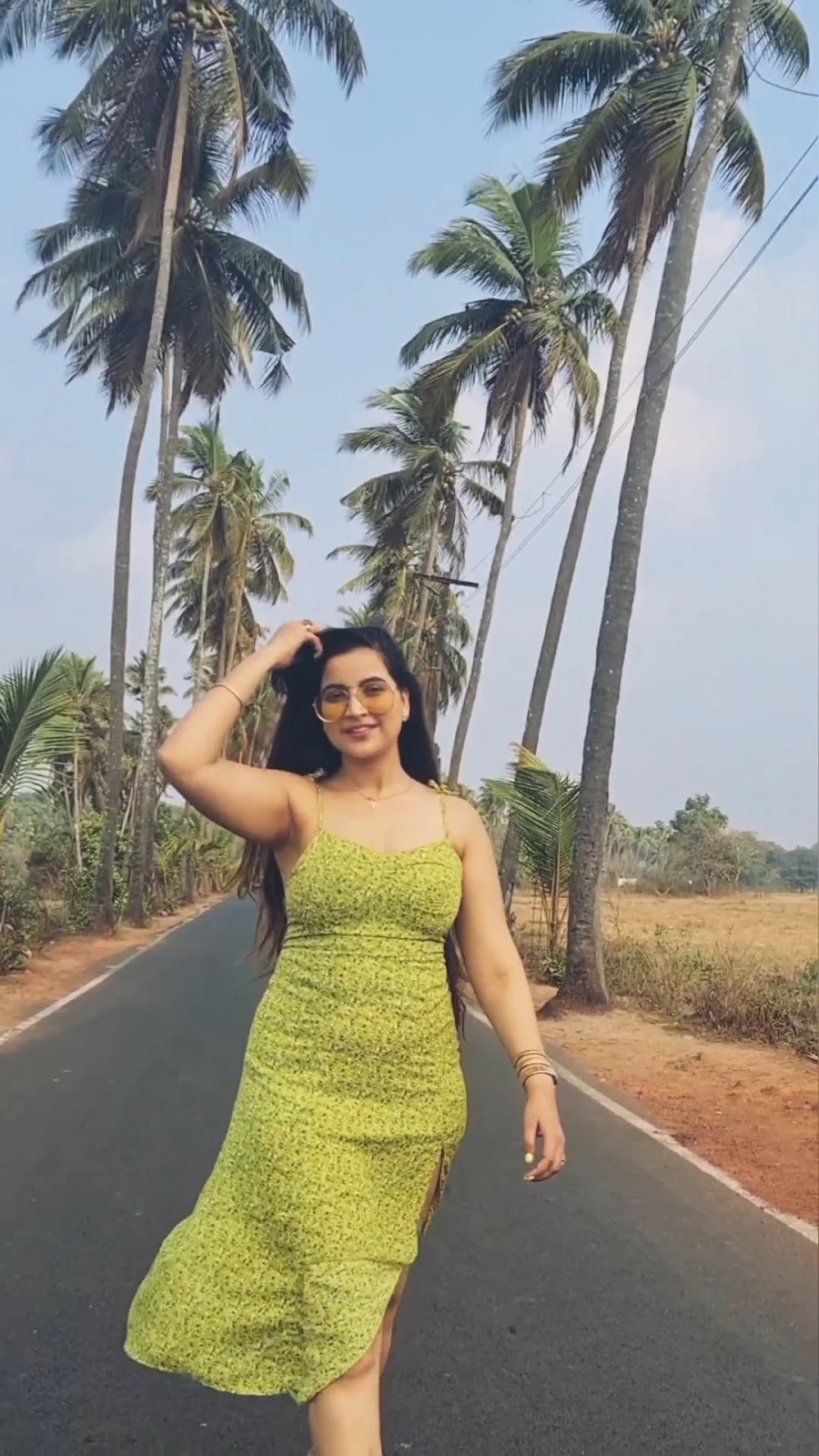 jolly bhatia curvy actress high slit dress