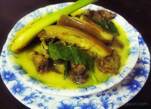 Masak Lemak Cili Padi Daging Salai Bersama Terung | Asian dishes