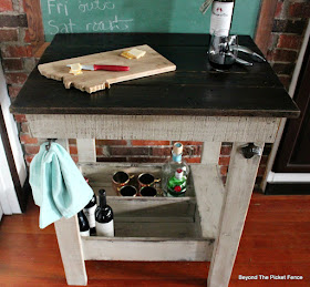 kitchen island, pallets, old drawer, DIY, build it, rustic bar, farmhouse, https://goo.gl/Y5pVhA