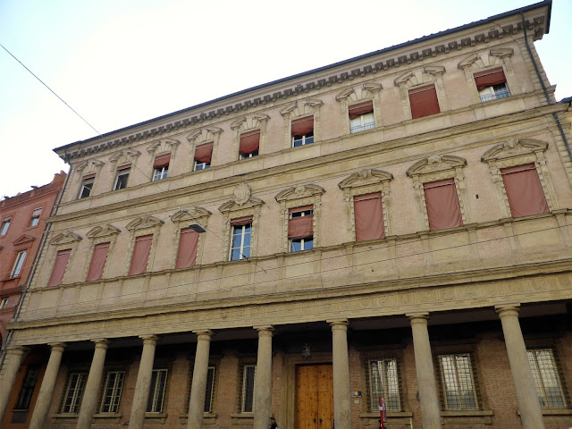 Bologna-via-Santo-Stefano