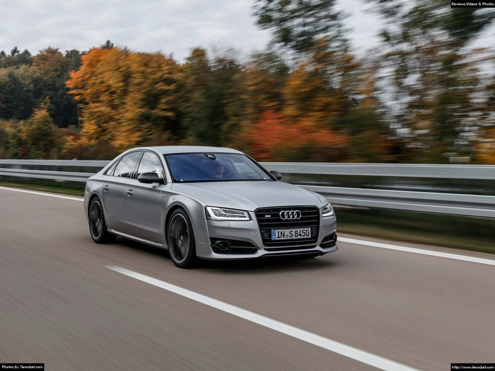 Hình ảnh xe ô tô Audi S8 plus 2016 & nội ngoại thất