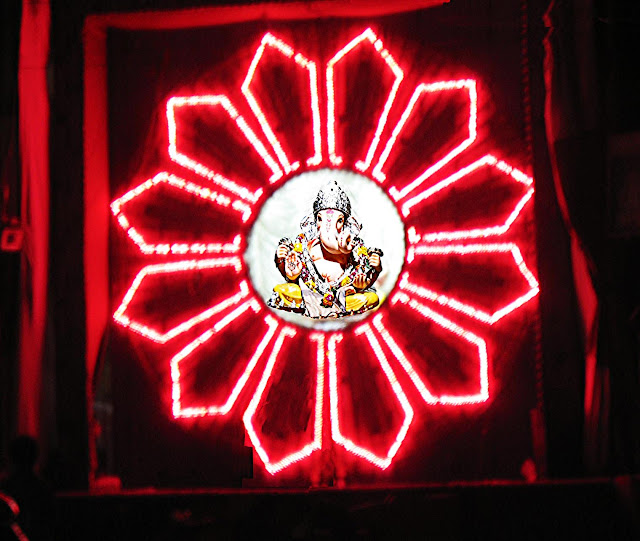 psychedelic lights at ganesh pandal
