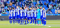 REAL CLUB DEPORTIVO DE LA CORUÑA - La Coruña, España - Temporada 2016-17 - Kakuta, Juanfran, Raúl Albentosa, Guilherme, Celso Borges, Emre Çolak, Florin Andone, Luisinho, Germán Lux, Sidnei y Bruno Gama - R. C. DEPORTIVO DE LA CORUÑA 0 DEPORTIVO ALAVÉS 1 (Manu García) - 18/02/2017 - Liga de 1ª División, estadio de Riazor - Un polémico penalty sobre Manu García, que transformó él mismo, dio la victoria al Alavés en un partido que pudo decantarse para cualquiera.