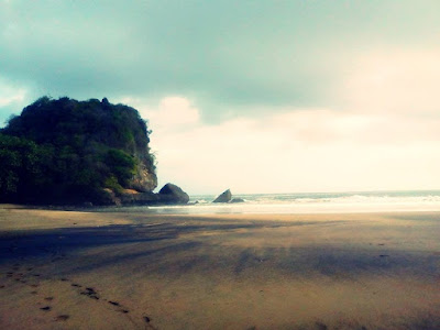 pantai tersembunyi di Malang, pantai di Malang, pantai belum terjamah di Malang