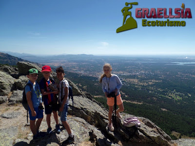 Campamento de verano en la naturaleza