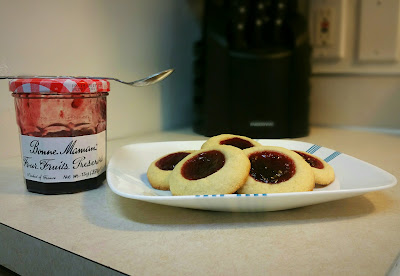 Mother's Day Thumb-Print Cookies With Bonne Maman Fruit Preserves! 