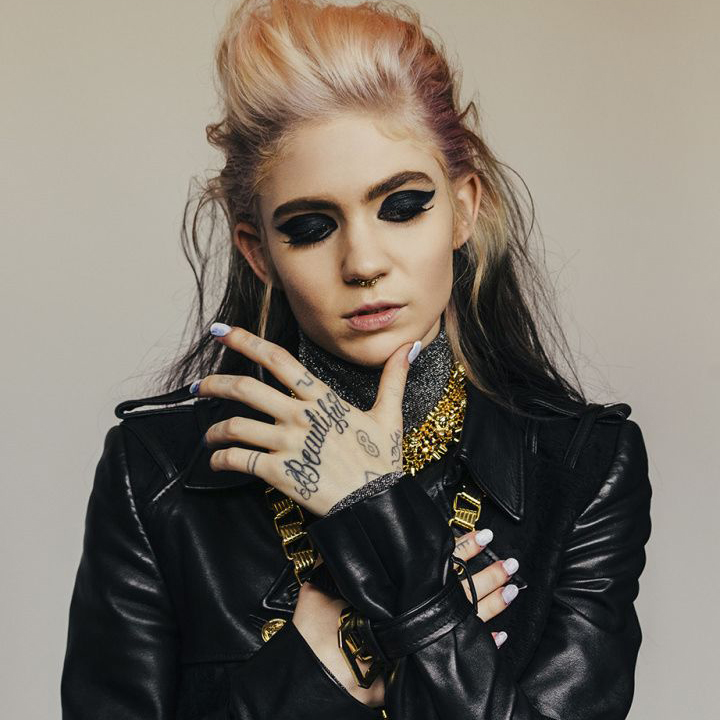O futuro distópico e cyberpunk de Grimes no videoclipe de ‘Kill V. Maim’ 