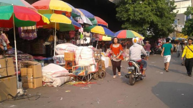 Wow, Preman Di Pasar Ini mengantongi Rp. 450 Juta sebulan dari pungli