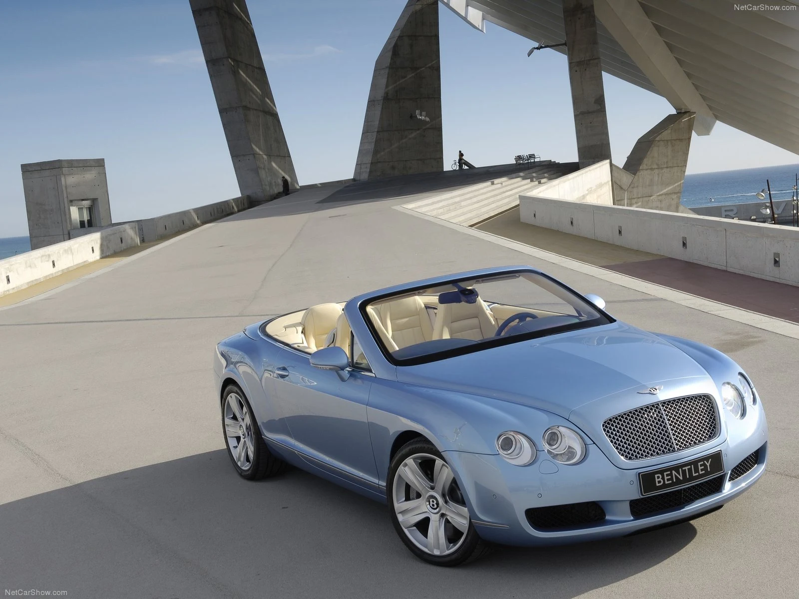 Hình ảnh xe ô tô Bentley Continental GTC 2006 & nội ngoại thất