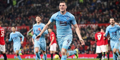 BURNLEY MENANG ATAS MANCHESTER UNITED DI OLD TRAFORD