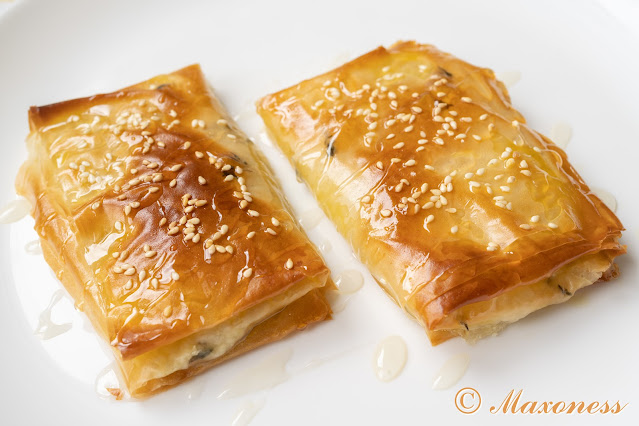 Пирожки с мёдом и фетой от Джейми Оливера. Греческая кухня
