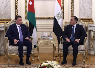 رئيس الوزراء يلتقي رئيس مجلس النواب الأردني لبحث الملفات المشتركة