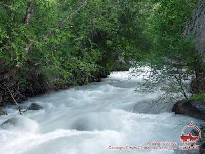 Trekking in the most beautiful region of Tian-Shan mountains to the spectacular lake Sary-Chelek (Kyrgyzstan)