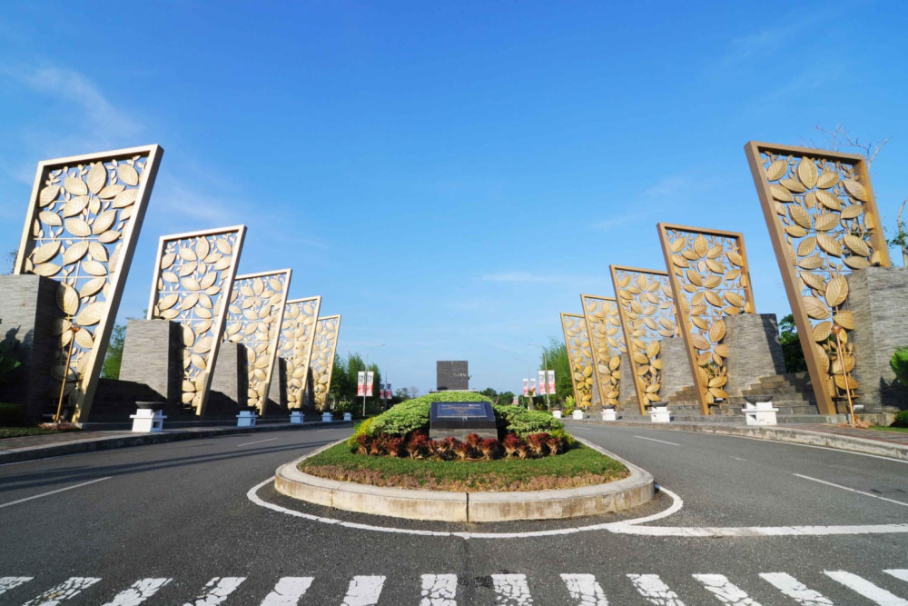 Gerbang utama Grand City Balikpapan