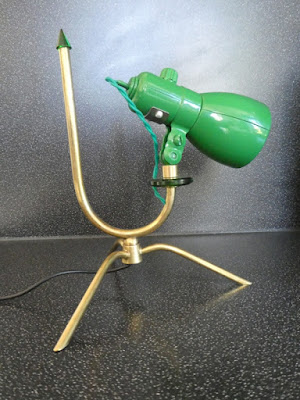 primavera, printemps, vert, jardin, singer, machine à coudre, jouy le chatel, éclairages, lampe, lampesgrichard, richard, grichard, g’richard, vintage, ancien, retro, atelier, désign, industriel, édison, brocante, loft, dans le noir, ampoule