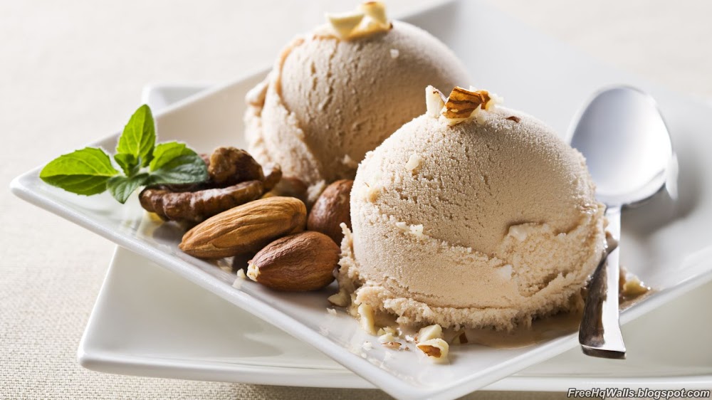 Food Wallpaper - Ice Cream with Almond