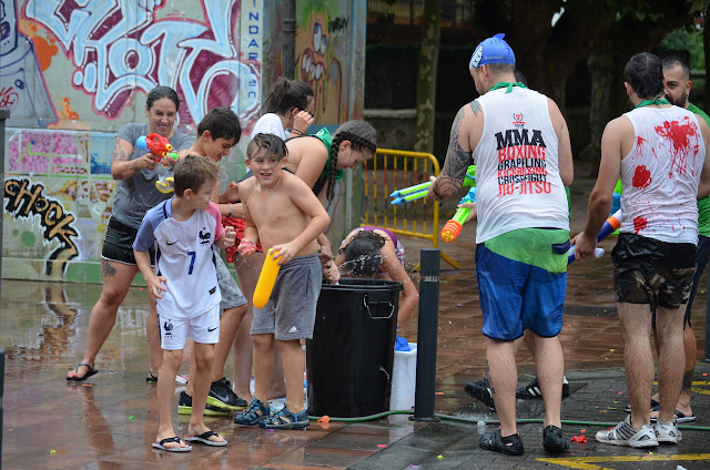 guerra del agua en las fiestas de El Regato