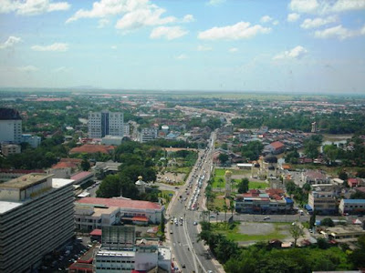 view dari Menara Alor Setar.. masa join makcik n family ke sana..