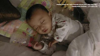 gambar bayi Nor aina yang berusia 8 bulan, tidur awal kerana Mommy ada makan malam