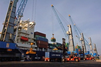 Operating Harbour Crane: Pemilik HMK dan LHM