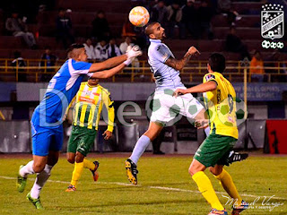 Oriente Petrolero - Sergio Almirón - Alcides Peña - Aurora vs Oriente Petrolero - DaleOoo.com web del Club Oriente Petrolero